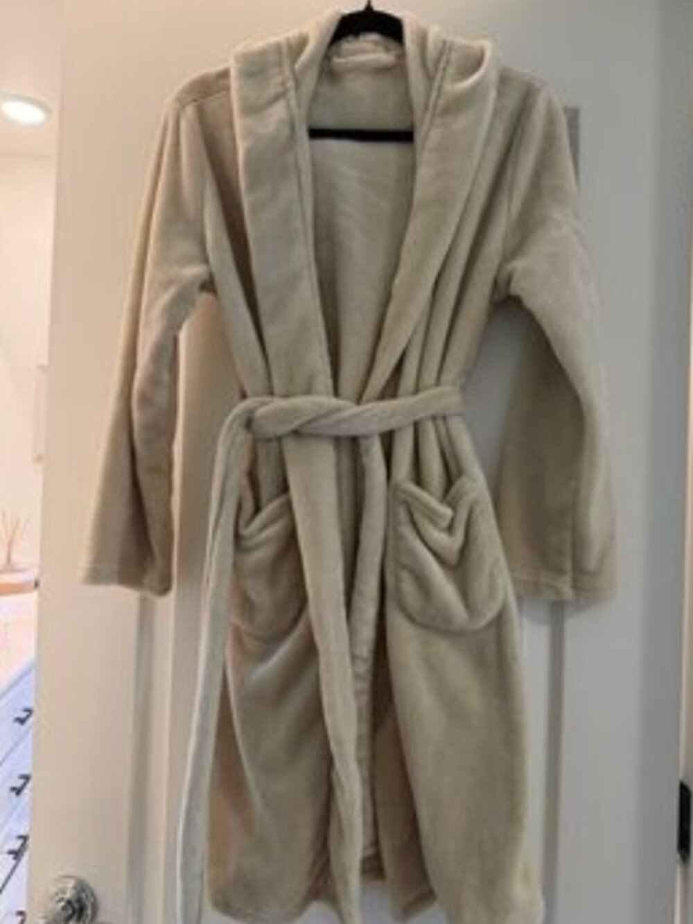 Women’s Ivory Summer & Rose Cozy Robe XS / S / M